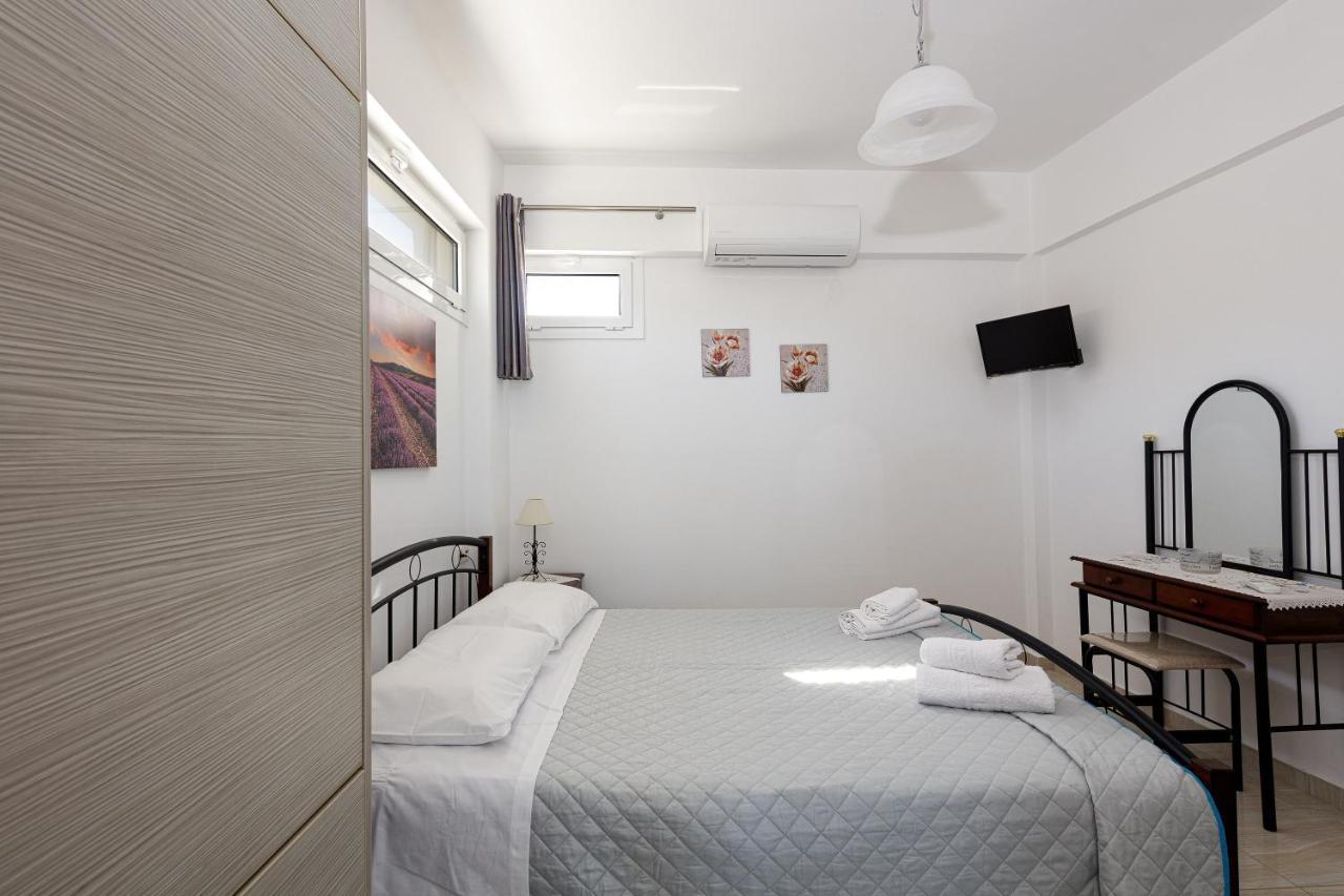 Vourvahis Seaview Apartments Karoti  ภายนอก รูปภาพ